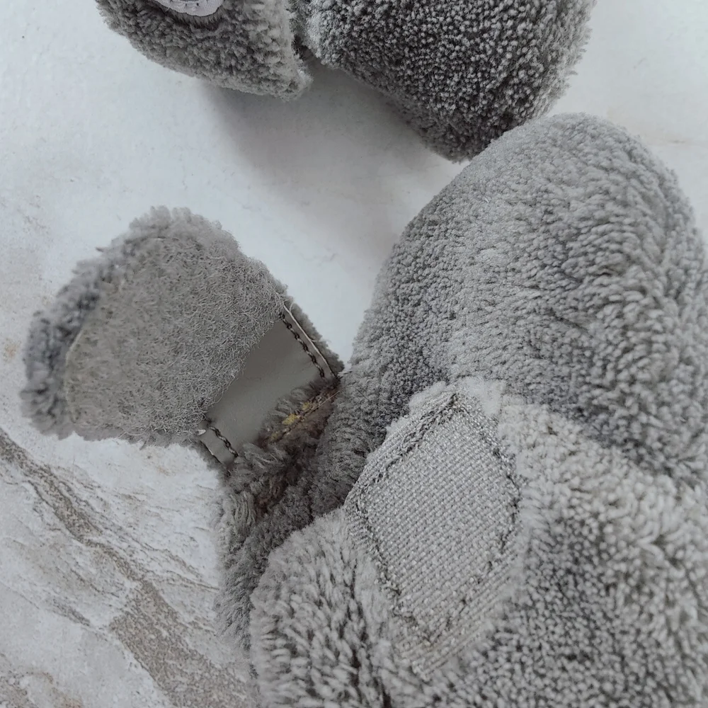 UGG Bixbee Grey Fleece Infant Baby Walker Booties, Sz 0/1